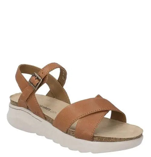 Celine 03 - Camel