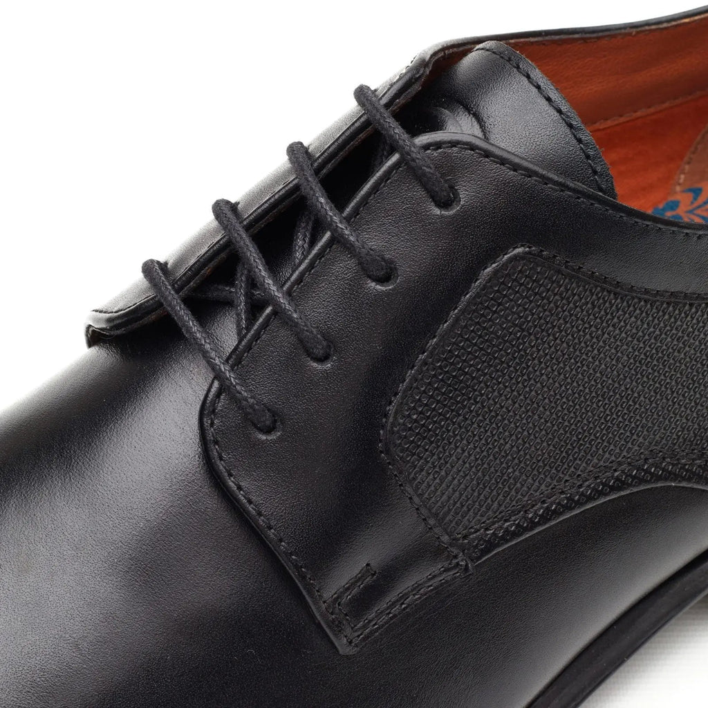 Dome Lace Up Shoe