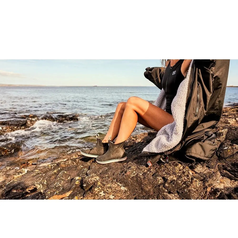 Xtratuf Ankle Deck Boot – Black (Women's)